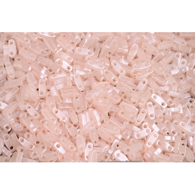 MIYUKI Quarter Tila - No. 22 - Pink Pearl Ceylon