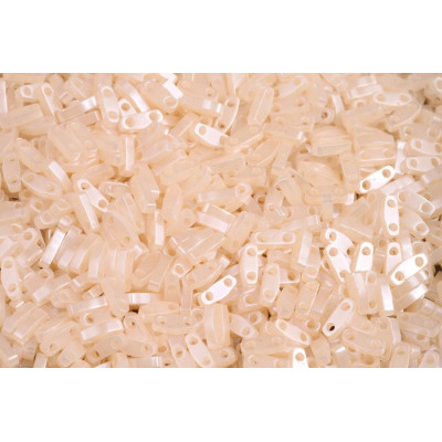 MIYUKI Quarter Tila - No. 28 - Antique Lace Ceylon