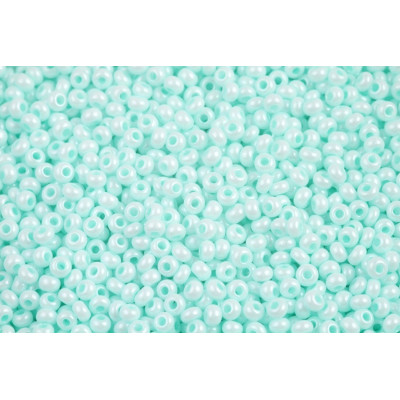 Preciosa seed beads 10/0 No 1387 green