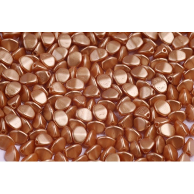 Pinch Beads 5x5mm Pastel Amber 02010/25003 | Rutkovsky Glass Beads