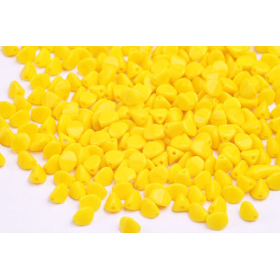 Yellow Czech Glass Pinch Beads 5x5mm 10036 | Rutkovsky