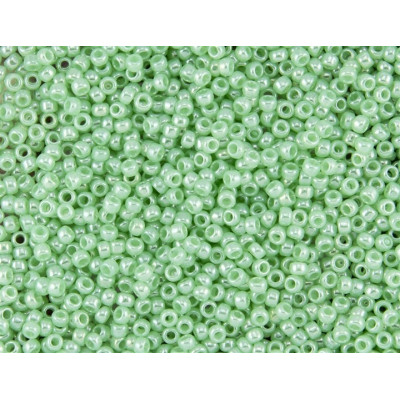 TOHO Round 8/0 Ceylon Celery 144 | Japanese Seed Beads