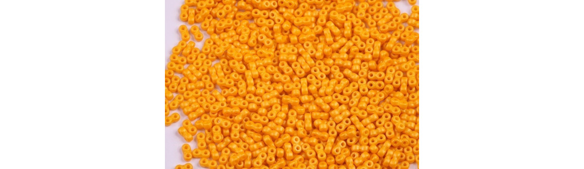 Perles Infinity® ESTRELA 4x8mm en verre tchèque à 2 trous