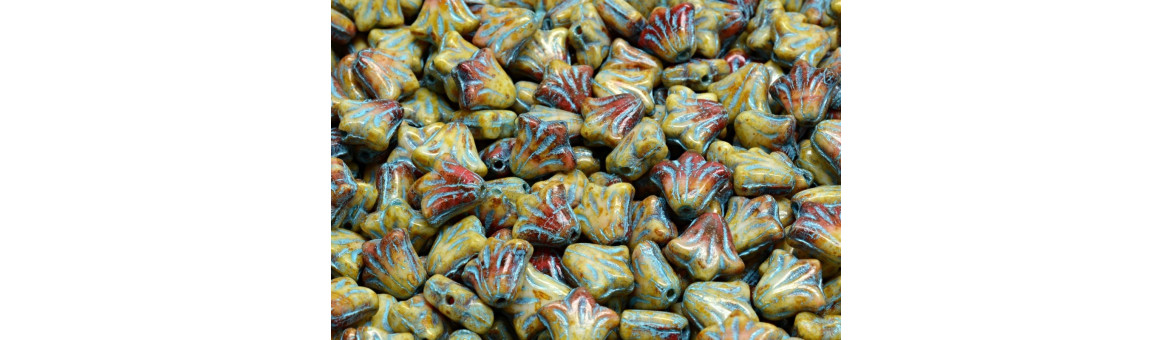 Lily Flower Beads 9x9mm | BeadsBohemia