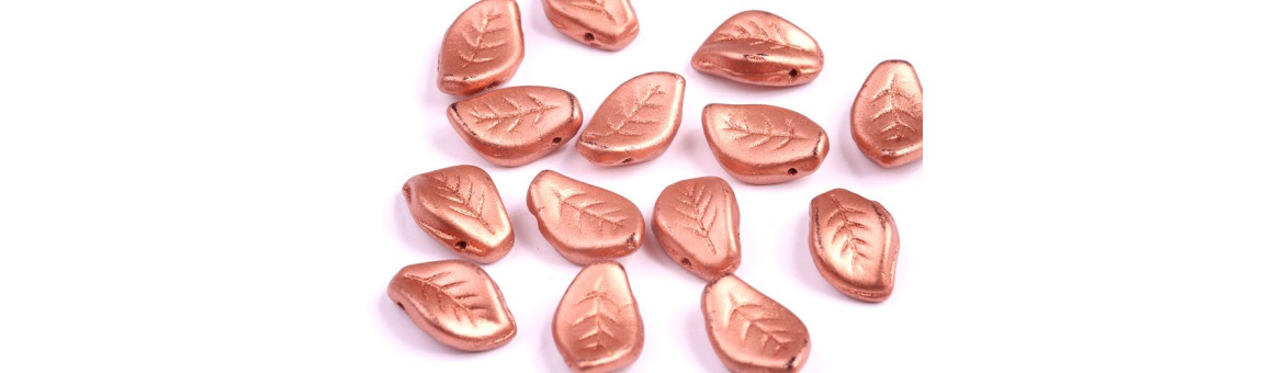 Wavy leaf beads 9x14 mm