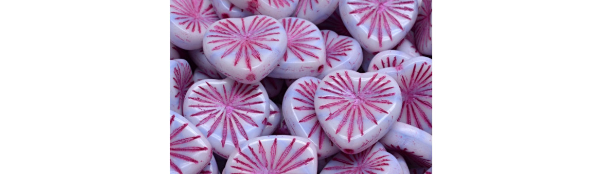 Kiwi Heart Beads 18x18 mm | BeadsBohemia